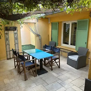 appartement-place-des-lices-saint-tropez.fr-provencehotel.com/